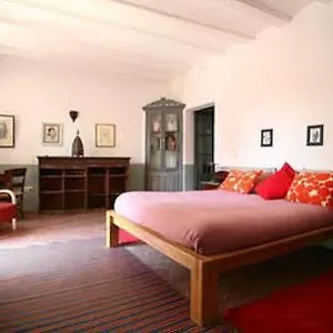 Casa Migdia Sant Jordi Desvalls